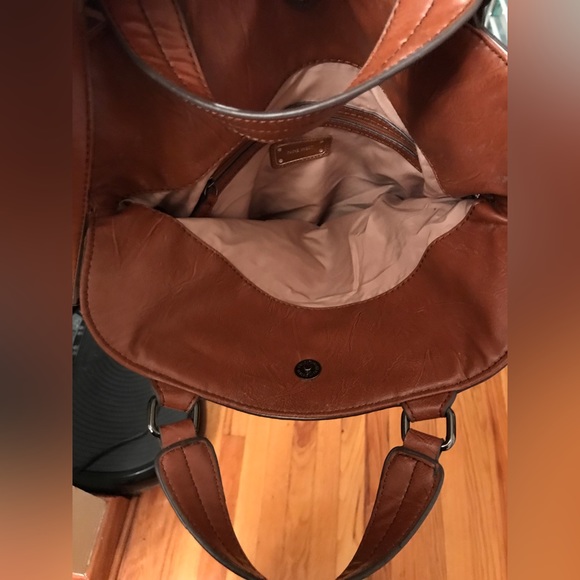 Nine West leather purse. - Picture 5 of 5